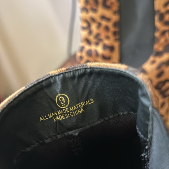 Liliana animal print boot size 9 man-made material - Picture 6 of 6